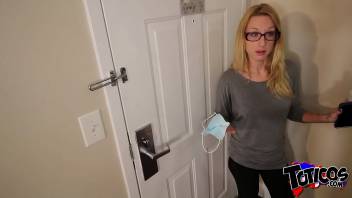 "This is a Medical Building!" Nerdy blonde Karen w/ glasses gets her tight white snowbunny pussy stuffed with Shimmy's big black cock and adjusts her attitude ASAP on theshimmyshow episode 56 ft Misty Rein